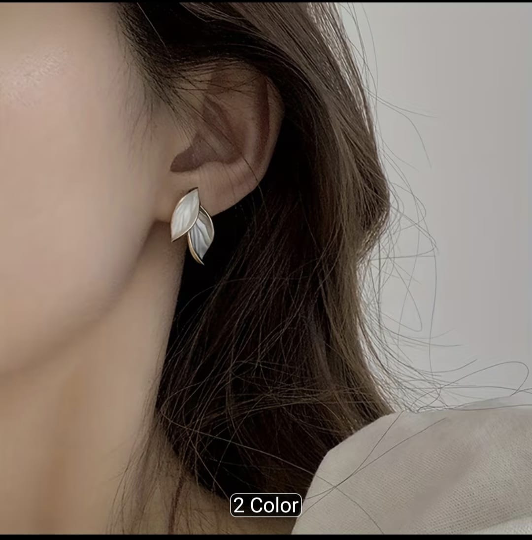 Elegant Two-Tone Leaf Drop Earrings – Nature Inspired Gold & Silver Statement Earrings for Women