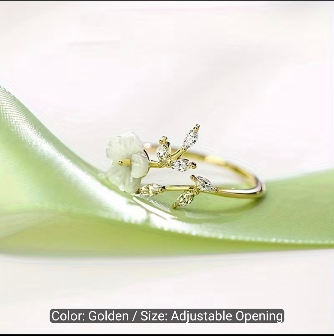 Elegant White Shell Flower & Marquise Crystal Adjustable Branch Ring