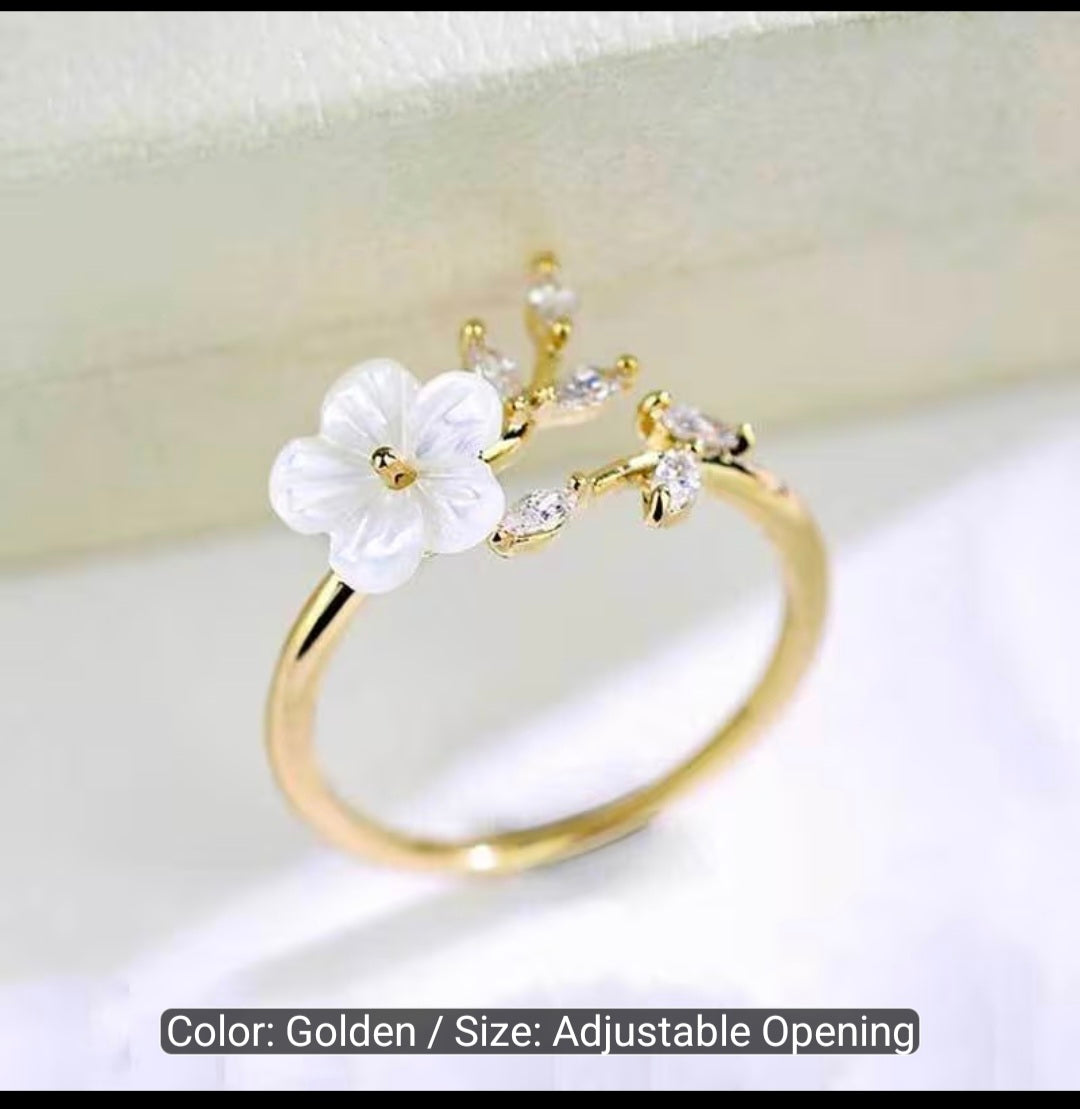 Elegant White Shell Flower & Marquise Crystal Adjustable Branch Ring