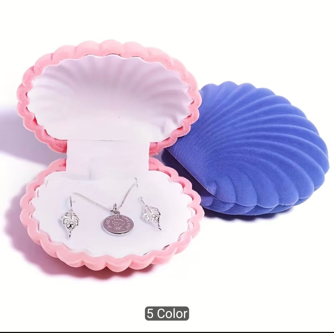 Seashell Velvet Jewelry Gift Box – Elegant Ring & Keepsake Storage Case